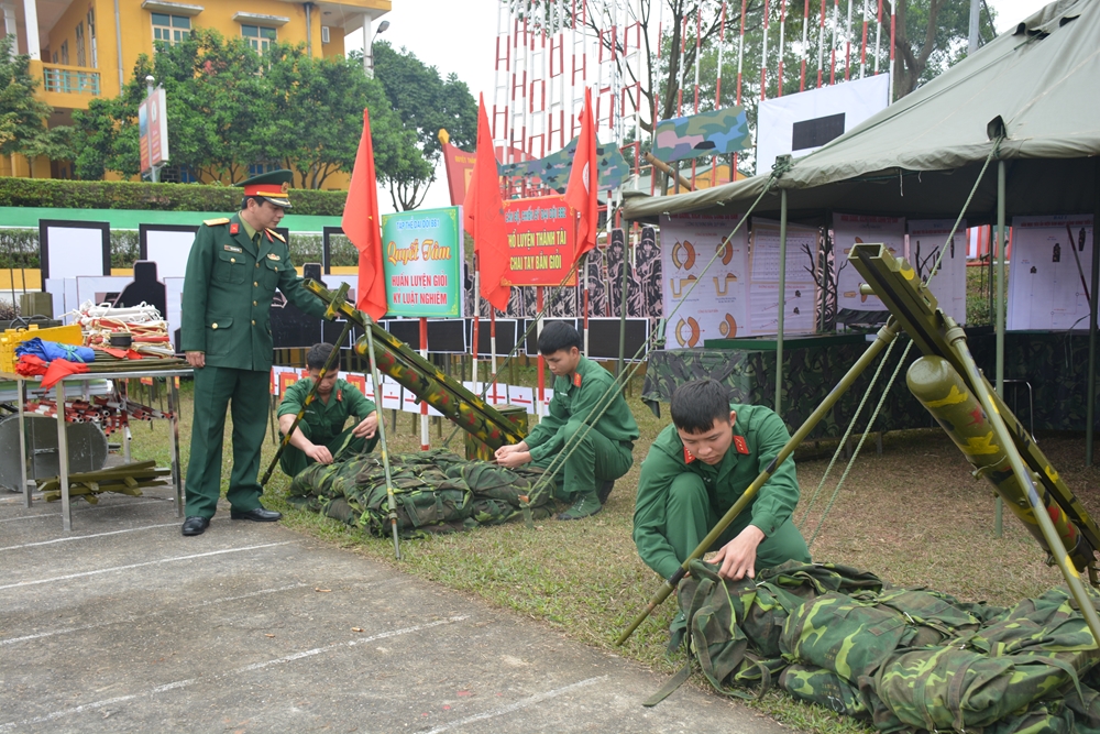 Nhiều mô hình, học cụ được làm mới, bền, đẹp.